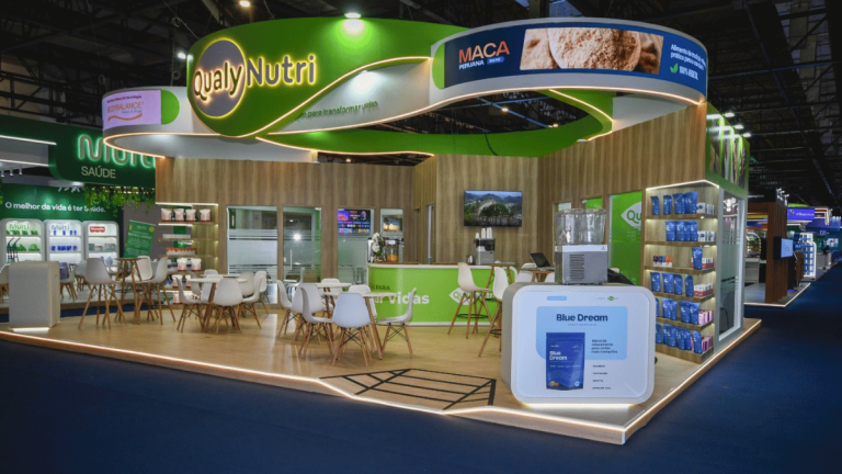 Montagem de stand da Qualy Nutri para a Abradilan Conexão Farma